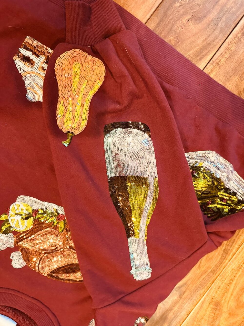 QUEEN OF SPARKLES THANKSGIVING BURGUNDY  SWEATSHIRT SMALL/ MEDIUM - Picture 5 of 9